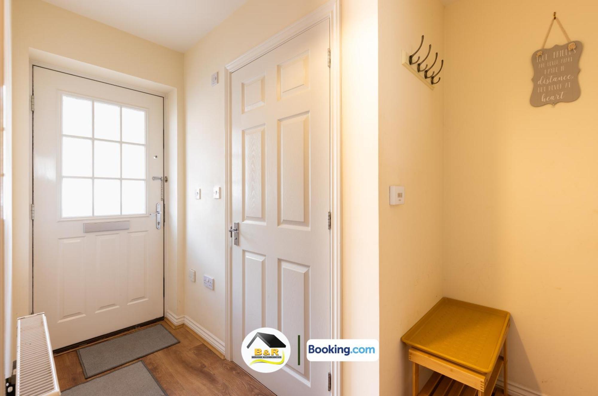 3 Bedroom House By B And R Serviced Accommodation Amesbury With Super Fast Wi-Fi 145Mbps Bagian luar foto